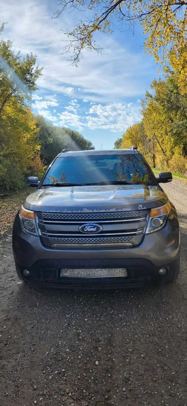 Ford Explorer 589175746913249282