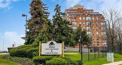 The Kings Terrace is a boutique mid-rise condomium. Includes one locker and one parking space.Reside...