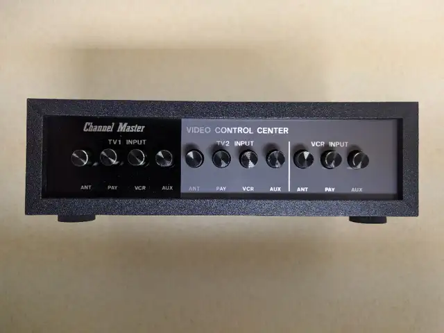 Vintage Video Control Center in Stereo Systems & Home Theatre in Strathcona County - Image 3