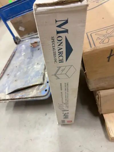 Monarch Glossy White Accent Table - New in Box, View more