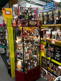 Wrestling WWE WWF WCW Collectibles NEW BOOTH 264