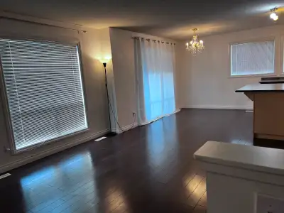 GREAT 3 BED, 2.5 BATH TOWNHOUSE W/A THEATRE ROOM & SINGLE ATTACH