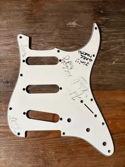 Kentucky Headhunters Signed Fender Stratocaster Pickguard , View more