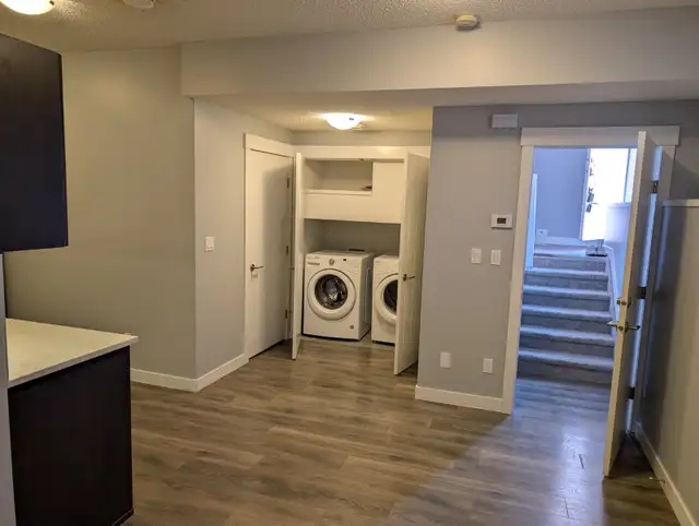 Beautifully modern 1 bedroom basement suite in Long Term Rentals in Edmonton - Image 5