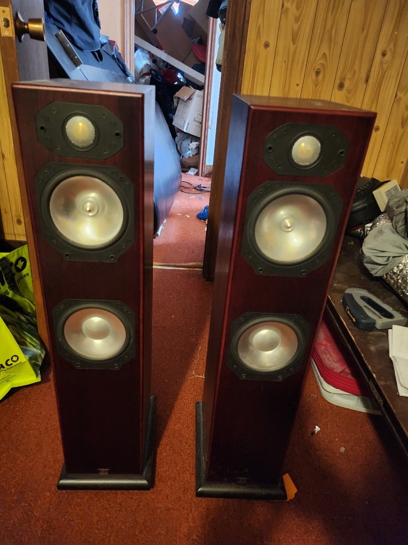 Monitor audio tower speakers Speakers Hamilton Kijiji
