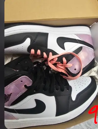 New and almost new authentic sneakers from $50-$180 Send me your best offer on here or text NO LOWBA...