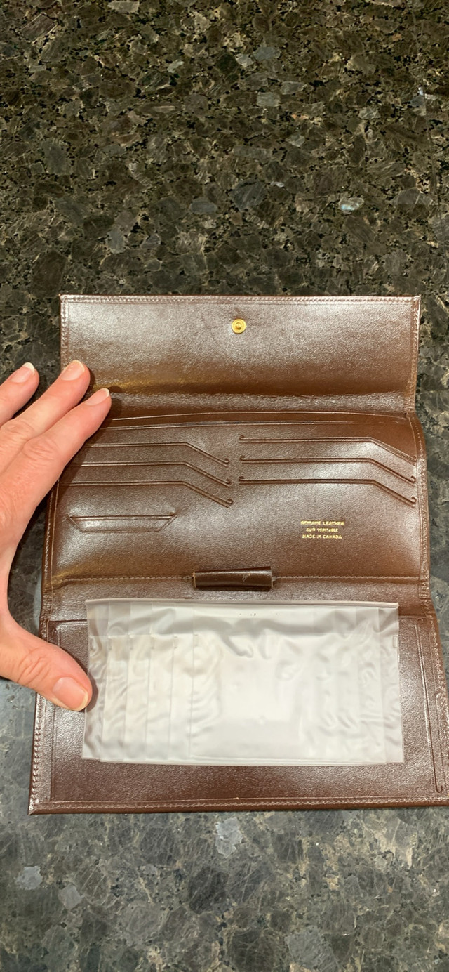 New leather wallet in Women's - Bags & Wallets in Red Deer - Image 2