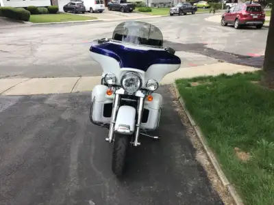$11,000 or best offer, Arizona bike, 40,000 miles, True Dual Reinhardt Exhaust, New tires, brake pad...