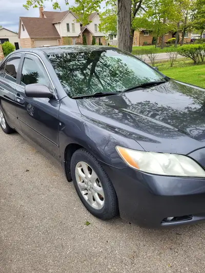 2009 Toyota Camry * Excellent condition inside & out, runs great. 277,000kms. 6 cylinder, auto. Leat...