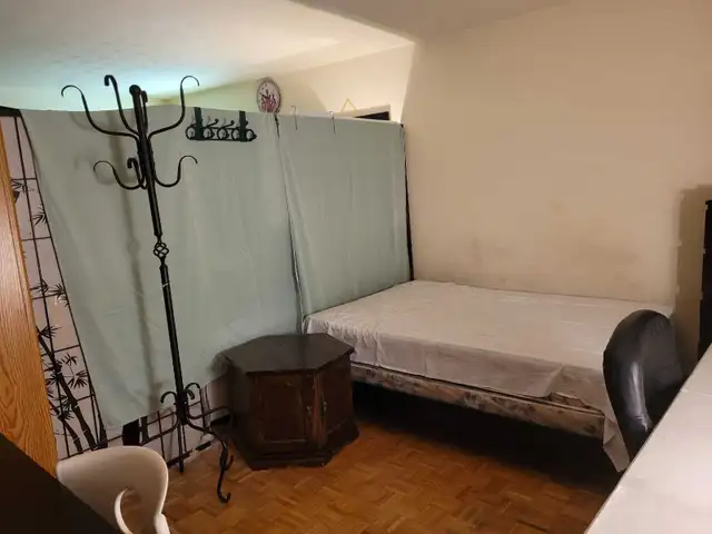 SHORT /LONG TERM ROOM FOR RENT