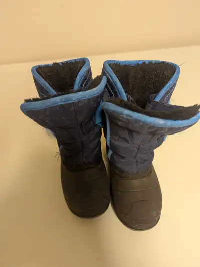 Winter boot toddler size 8, View more