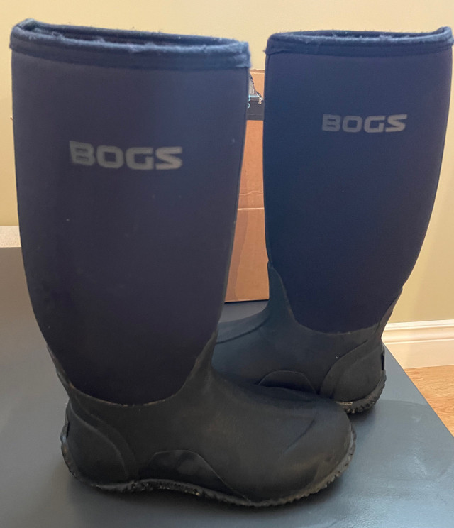 BOGS Boots Classic Highs. Waterproof. Size 8. Retails $170 in Women's - Shoes in Ottawa