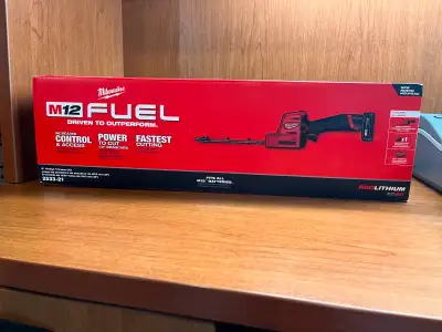Milwaukee M12 Fuel 8" Blade Hedge Trimmer Kit * BRAND NEW, NEVER USED, Everything Is Contained In It...