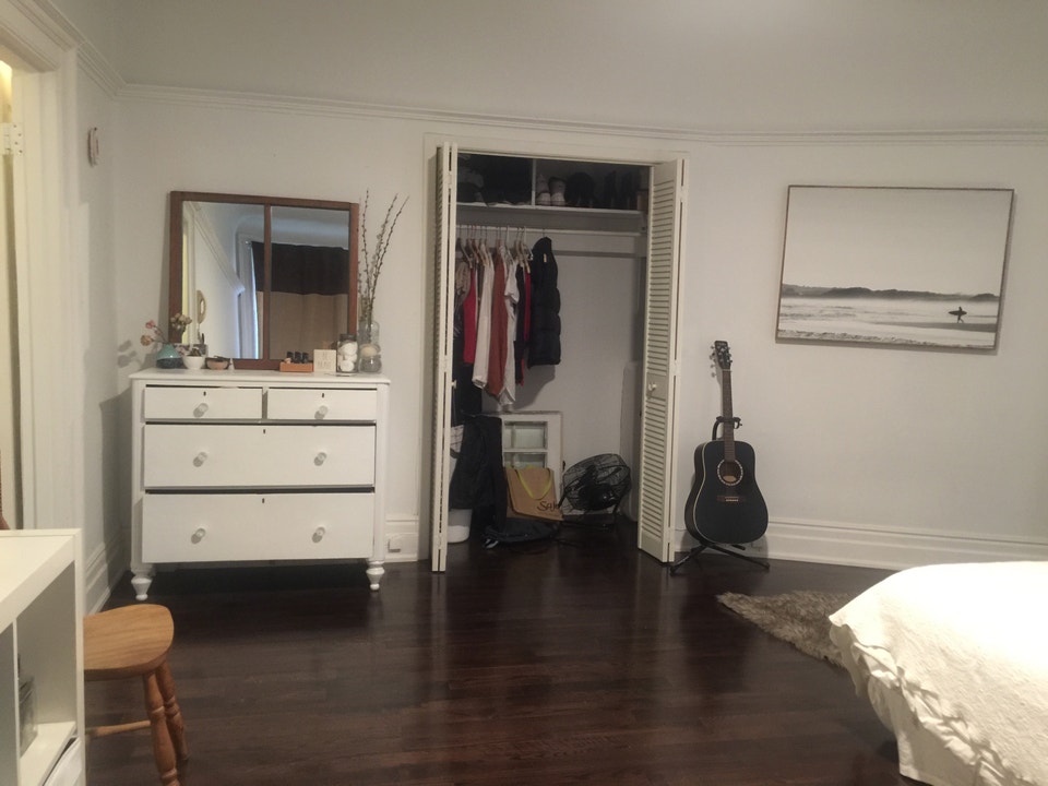 One bedroom downtown Bloor & St. George 5