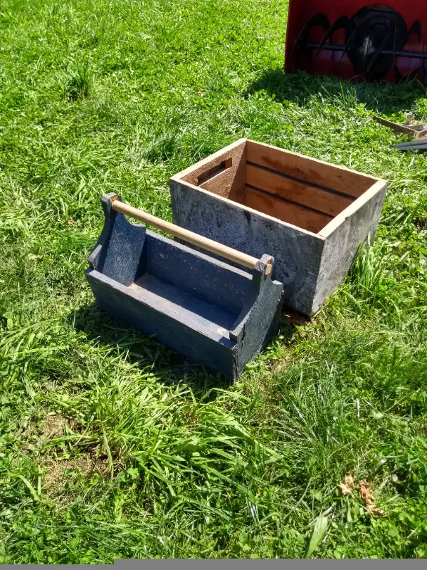 Wooden Tool Tote and Wooden Crate in Arts & Collectibles in Belleville - Image 6