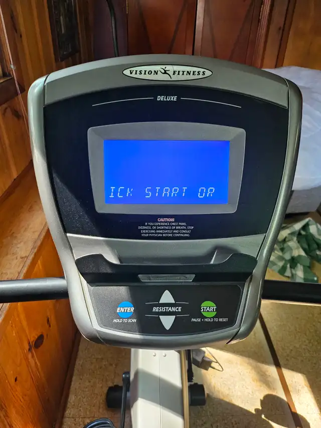 Vision R1500 Semi-Recumbent Exercise Bike in Exercise Equipment in Stratford - Image 4