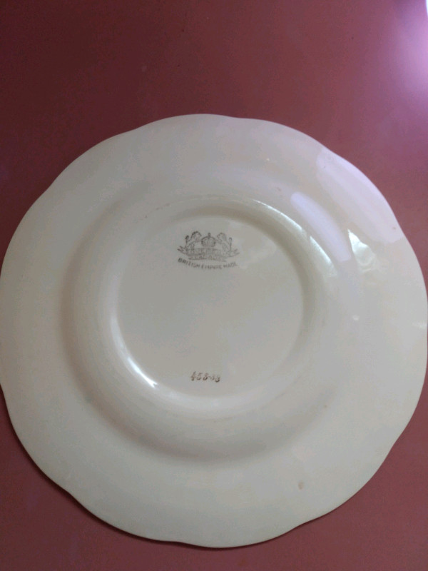 Souvenir Canada British Empire made Petite point plate in Arts & Collectibles in Hamilton - Image 2