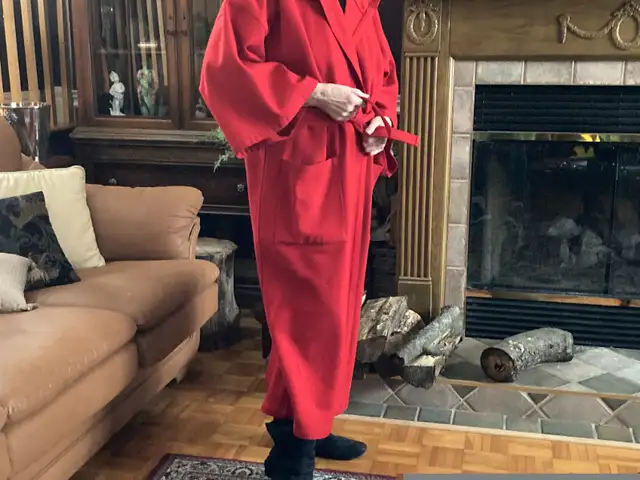MANTEAU FEMME ROUGE LAINE - GENRE KIMONO KENZO PARIS in Women's - Tops & Outerwear in Longueuil / South Shore - Image 3