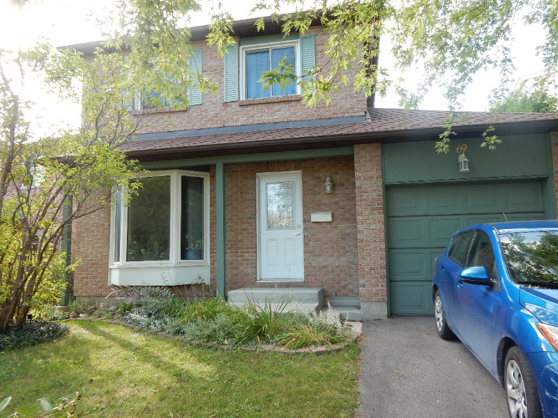 4 BEDROOM HOUSE FOR RENT KANATA LONG/SHORT TERM RENTAL Short Term