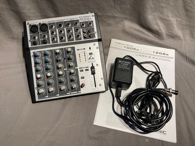 Phonic MM1002A Compact 10ch Audio Mixer - EXCELLENT CONDITION in Pro Audio & Recording Equipment in City of Toronto - Image 2