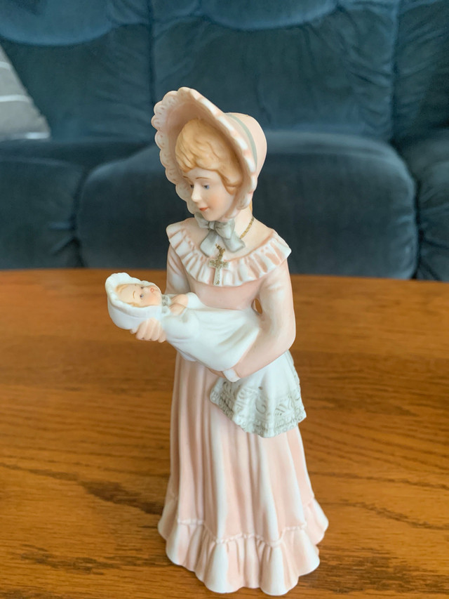 Enesco Treasured Memories Figurines in Arts & Collectibles in Woodstock - Image 2