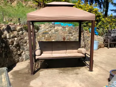 One skokum swing,can convert to a bed., View more