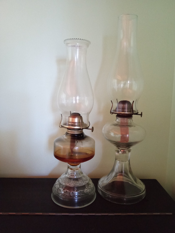 Antique Oil Lamps in Arts & Collectibles in City of Halifax