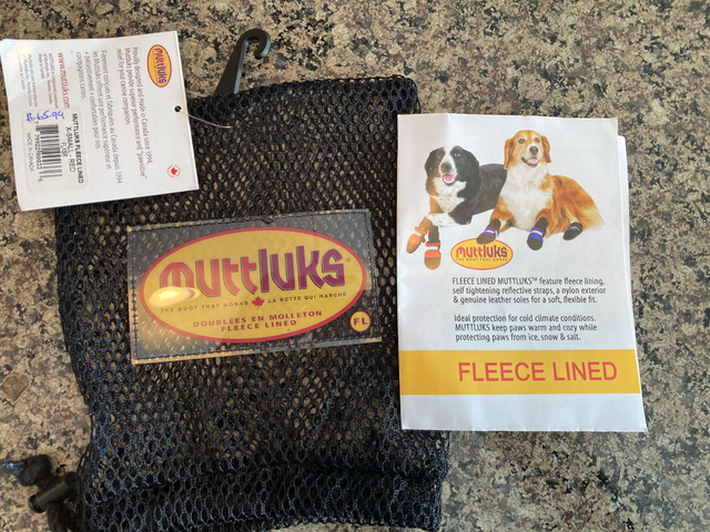 Muttluks Fleece Lined Dog Boots in Accessories in Owen Sound - Image 4