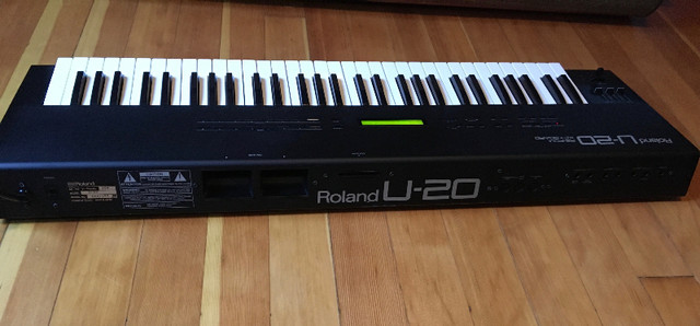 ROLAND U-20 Digital Keyboard in Pianos & Keyboards in Comox / Courtenay / Cumberland - Image 3
