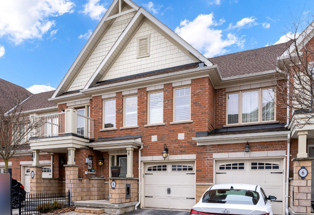 Freehold $899,000 Stouffville Townhome For Sale!! in Houses for Sale in Markham / York Region