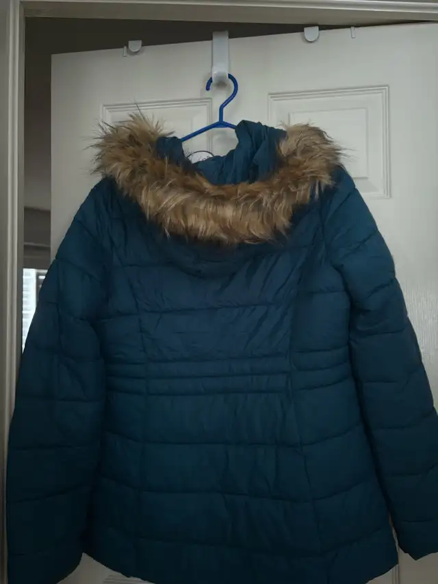 Women’s jacket new with tags in Women's - Tops & Outerwear in St. Catharines - Image 4