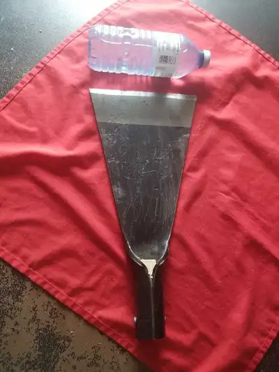 ice breaker,  forget steel blade , 7" wide, View more