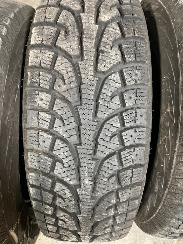LIKE NEW! FOUR 245 70 R17 HANKOOK IPIKE WINTER TIRES WITH RIMS!! Tires & Rims Markham / York