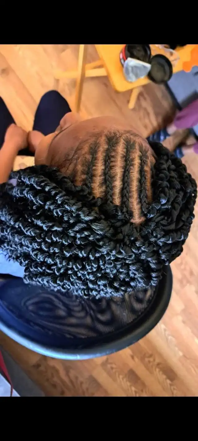 Travel Braider519876582520268805