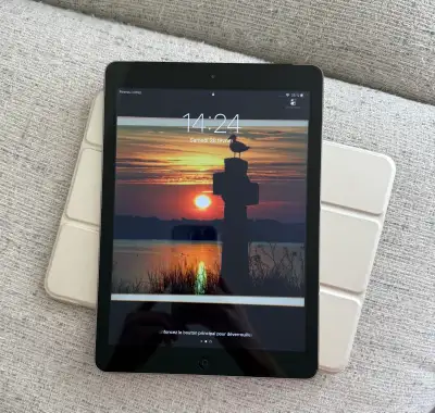 iPad Air 2 en excellent état , View more