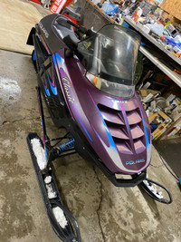Polaris Indy 500 Snow mobile 