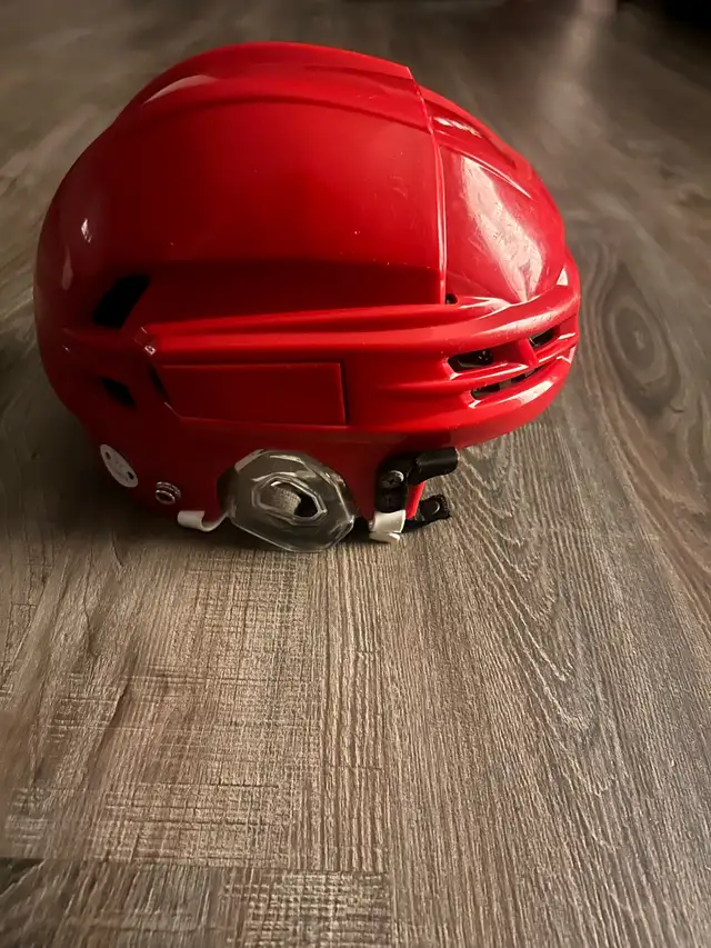 Ccm tacks X helmet (large) in Hockey in Sault Ste. Marie - Image 2