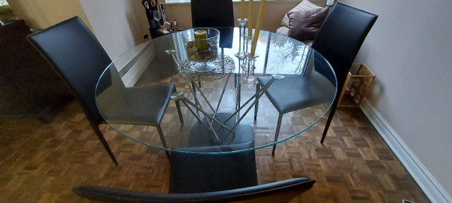 Salle à manger dans Mobilier de salle à manger et cuisine  à Ville de Montréal - Image 4