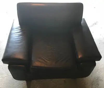 Mid century modern chair., View more
