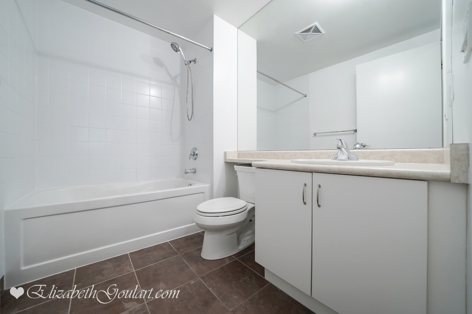 209 FORT YORK BLVD - NEPTUNE CONDOS - BACHELOR W/LOCKER (VIDEO) 5