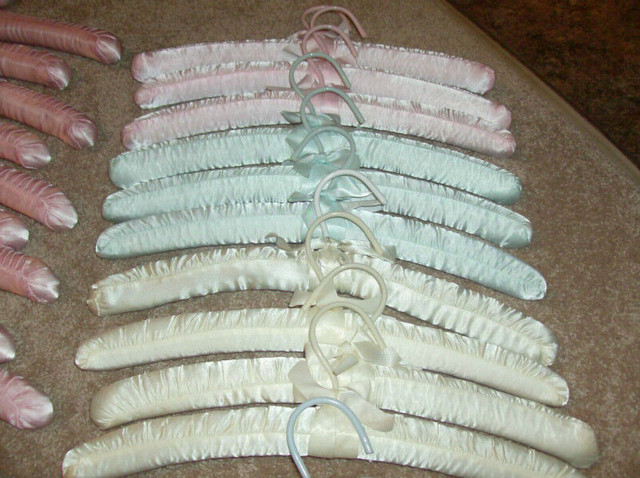 15 thickly padded clothing/coat hangers-full (adult) size in Other in London - Image 2