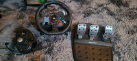 Logitec g29 racing sim wheel (ps4) 