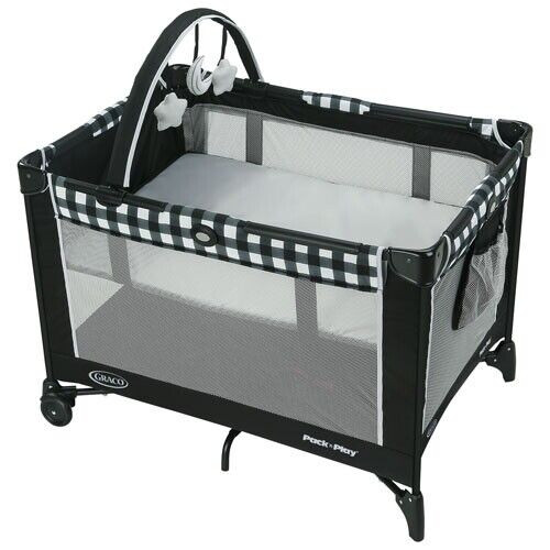Graco "Pack n Play" On The Go Play Yard - -BRAND NEW in Playpens, Swings & Saucers in Abbotsford - Image 2