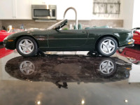 1:18 Diecast Maisto Jaguar XK8 Convertible Green No Box