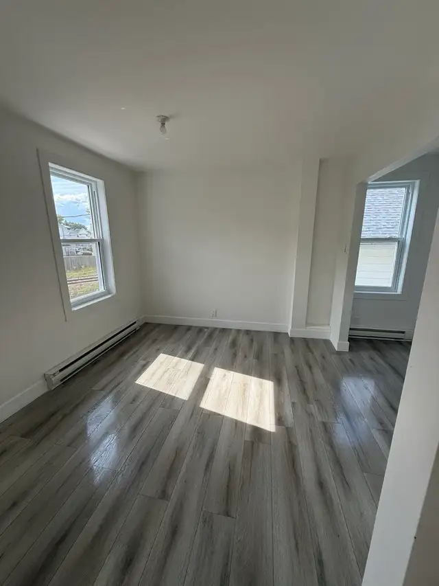 4.5-Bedroom Apartment for Rent