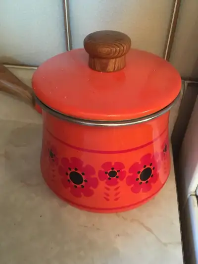 VINTAGE ORANGE FONDUE POT - POT À FONDUE ORANGE, View more