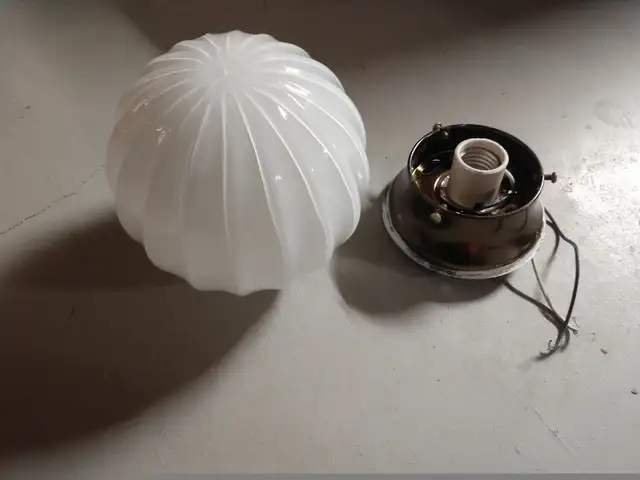 Lights and fixtures and bulbs in Indoor Lighting & Fans in Ottawa - Image 6