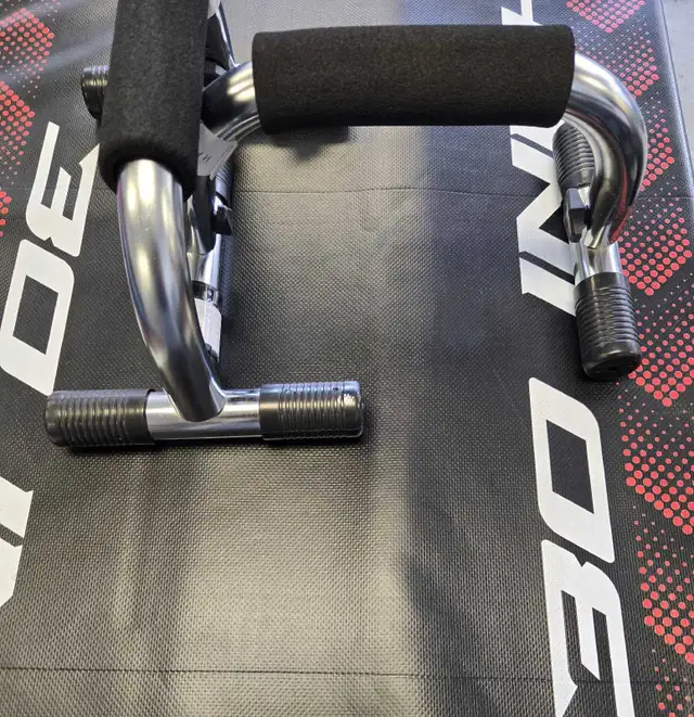 Pair of Push Up Bars/Push up Holders - New! in Exercise Equipment in Oshawa / Durham Region - Image 2