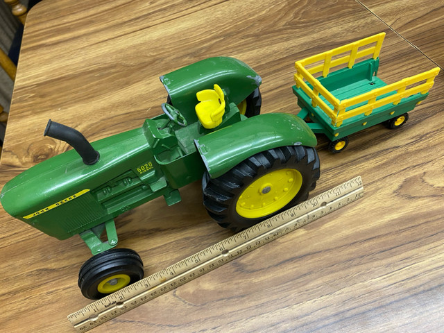 ERTL Farm Machinery DIE CAST Replicas (collector’s items) 1/16  in Arts & Collectibles in Saskatoon