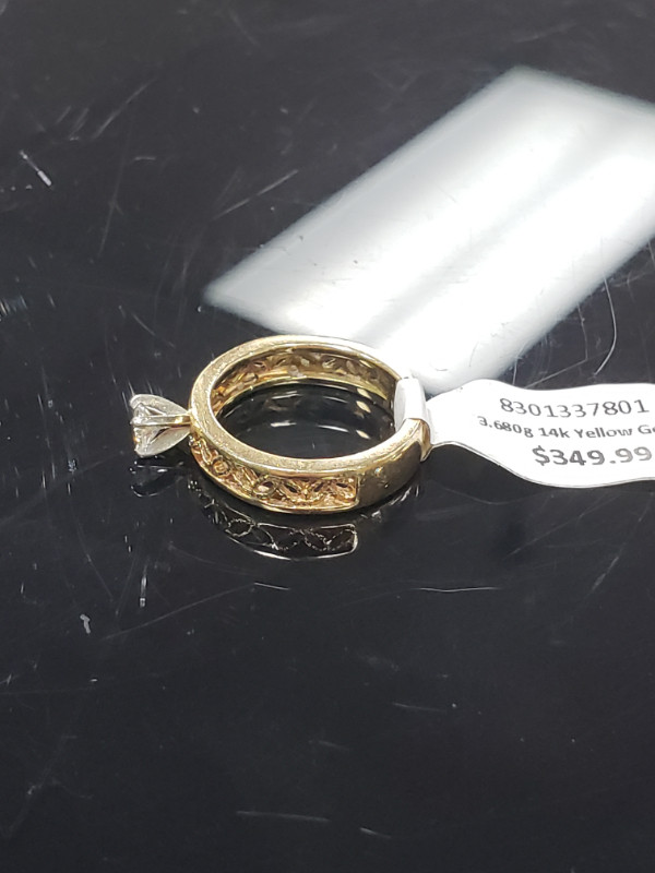 gold engagement ring with diamond in Jewellery & Watches in Cole Harbour - Image 3